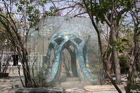قبر فروغ فرخزاد در آرامستان ظهیرالدوله, قبرهای معروف در  آرامستان ظهیرالدوله, اموات در گورستان ظهیرالدوله