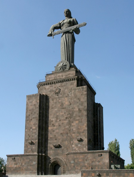 پارک پیروزی ایروان, آدرس مجسمه مادر ارمنستان, مجسمه مادر ارمنستان
