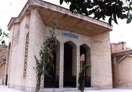 آرامگاه سیبویه شیراز, سیبویه کیست