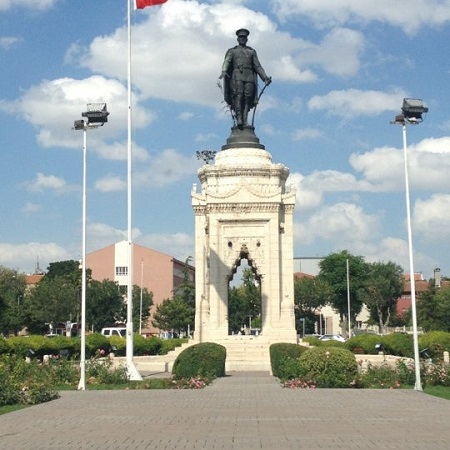 مجسمه کمال آتاتورک در ترکیه, مجسمه آتاتورک, مجسمه آتاتورک کجاست