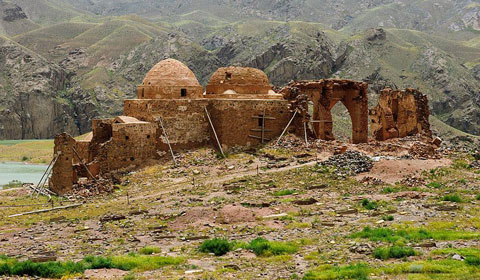 مکانهای دیدنی طارم,قلعه شمیران طارم,آثار تاریخی طارم
