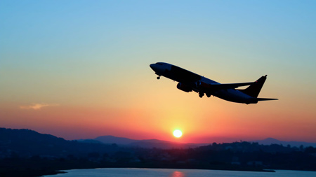 مزایا و معایب سفر با هواپیما , راهنمای اولین سفر با هواپیما,یکی از فواید سفر با هواپیما رفتن به کشورهای مختلف است