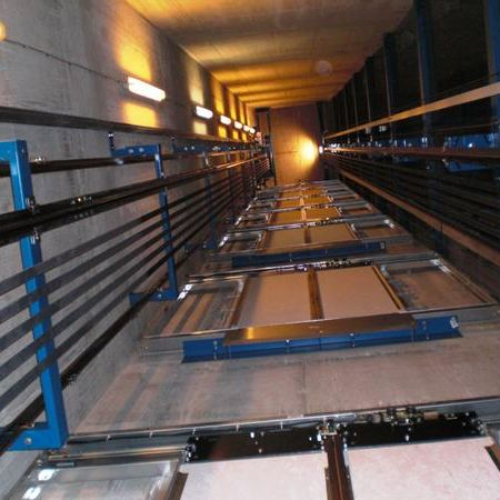 پاراشوت تدریجی توقف نرم و ایمن ایجاد میکند سیستم ضد سقوط آسانسور, استاندارد پاراشوت آسانسور