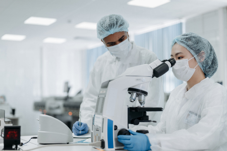 میکروبیولوژیستها قهرمانان بدون روی صحنه دنیای سلامت هستند معرفی شغل میکروبیولوژیست, رشته میکروبیولوژی چیست