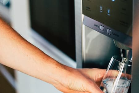 مراحل تعمیر و تعویض پدال آبسردکن , راهکارهای تعمیر پدال آبسردکن یخچال , خرید پدال آبسردکن با توجه به مدل و شماره سریال یخچال