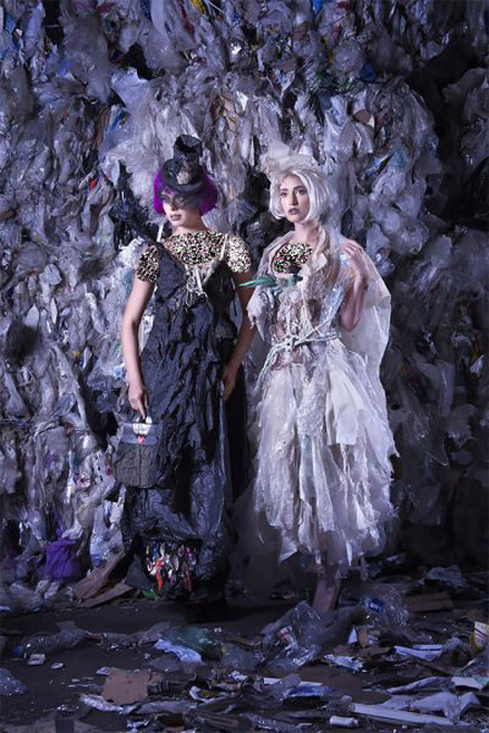 طراحی و ساخت لباس با زباله, لباس های ساخته شده از زباله