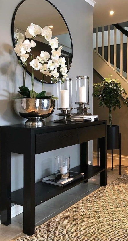 چیدمان میز کنسول