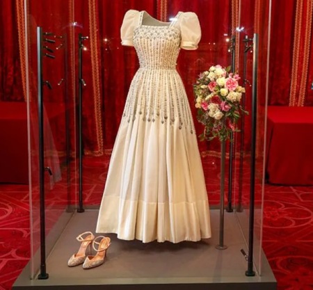 لباس عروس پرنسس, لباس سلطنتی دخترانه, لباس عروس ملکه