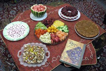 نحوه تزیین میز شب یلدا, مدل چیدمان میز شب یلدا