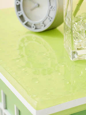 5 ایده جالب برای رنگامیزی یک میز پاتختی ناتمام!