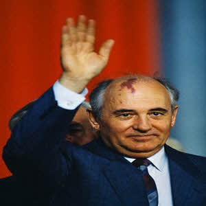 گورباچف؛ باید با ایران همکاری کرد