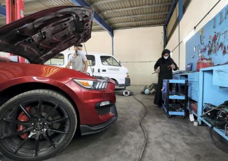 اولین زن تعمیرکار خودرو ،اخبارگوناگون,خبرهای گوناگون اولین زن تعمیرکار خودرو,اخبارگوناگون,خبرهای گوناگون