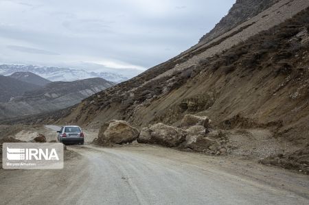 عکس خبری،شیوه عجیب برای جلوگیری از عبور مسافران در خوزستان عکس خبری،شیوه عجیب برای جلوگیری از عبور مسافران در خوزستان