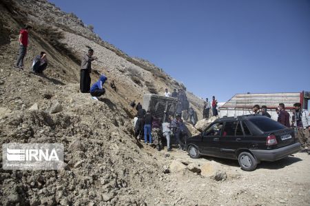 عکس خبری،شیوه عجیب برای جلوگیری از عبور مسافران در خوزستان عکس خبری،شیوه عجیب برای جلوگیری از عبور مسافران در خوزستان