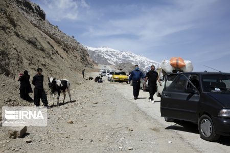 عکس خبری،شیوه عجیب برای جلوگیری از عبور مسافران در خوزستان عکس خبری،شیوه عجیب برای جلوگیری از عبور مسافران در خوزستان
