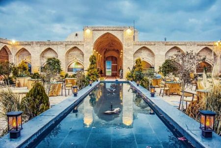 آب بازی در یک کاروانسرا،اخبار اجتماعی،خبرهای اجتماعی آب بازی در یک کاروانسرا،اخبار اجتماعی،خبرهای اجتماعی