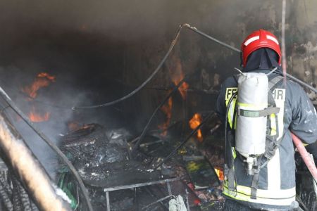 آتشسوزی سنگین فروشگاه رنگ مشهد،اخبار حوادث،خبرهای حوادث آتشسوزی سنگین فروشگاه رنگ مشهد،اخبار حوادث،خبرهای حوادث