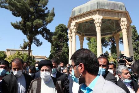 حضور آیت الله رئیسی در آرامگاه حافظ شیرازی،عکس خبری،تصاویر خبری حضور آیت الله رئیسی در آرامگاه حافظ شیرازی،عکس خبری،تصاویر خبری