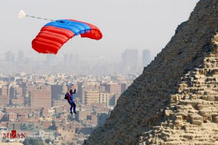 جشنواره چتربازی در اهرام جیزه مصر،اخبار گوناگون،خبرهای گوناگون