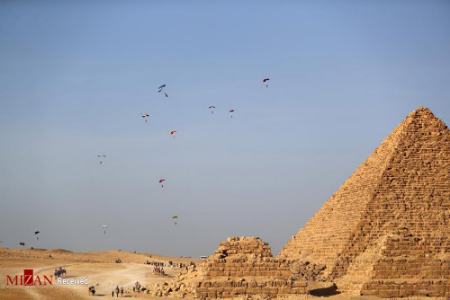 جشنواره چتربازی در اهرام جیزه مصر،اخبار گوناگون،خبرهای گوناگون جشنواره چتربازی در اهرام جیزه مصر،اخبار گوناگون،خبرهای گوناگون