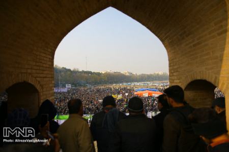 تجمع کشاورزان و مردم اصفهان در اعتراض به خشکی زایندهرود،تصاویر خبری،عکس خبری تجمع کشاورزان و مردم اصفهان در اعتراض به خشکی زایندهرود،تصاویر خبری،عکس خبری