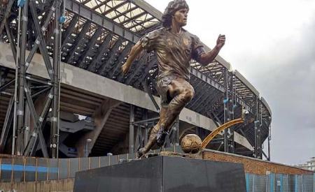 مجسمه مارادونا در ورزشگاه ناپولی،اخبار ورزشی،خبرهای ورزشی