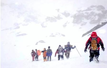 کوهنورد گمشده در ارتفاعات دیزین،اخبار حوادث،خبرهای حوادث