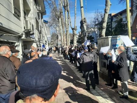 تجمع بازنشستگان و کارگران،اخبار اقتصادی،خبرهای اقتصادی تجمع بازنشستگان و کارگران،اخبار اقتصادی،خبرهای اقتصادی