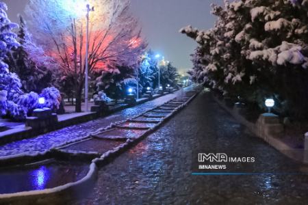 بارش نخستین برف زمستانی در اصفهان،عکس خبری،تصاویر خبری بارش نخستین برف زمستانی در اصفهان،عکس خبری،تصاویر خبری