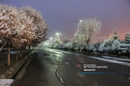 بارش نخستین برف زمستانی در اصفهان،عکس خبری،تصاویر خبری بارش نخستین برف زمستانی در اصفهان،عکس خبری،تصاویر خبری