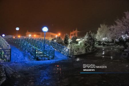 بارش نخستین برف زمستانی در اصفهان،عکس خبری،تصاویر خبری بارش نخستین برف زمستانی در اصفهان،عکس خبری،تصاویر خبری