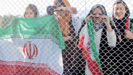 واکنشها به جلوگیری از حضور زنان در ورزشگاه مشهد برای تماشای دیدار ایران و لبنان،اخبار ورزشی،خبرهای ورزشی واکنشها به جلوگیری از حضور زنان در ورزشگاه مشهد برای تماشای دیدار ایران و لبنان،اخبار ورزشی،خبرهای ورزشی