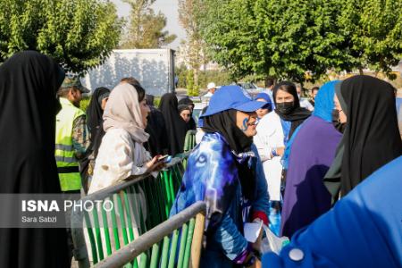 حضور بانوان استقلالی در ورزشگاه آزادی،اخبار ورزشی،خبرهای ورزشی