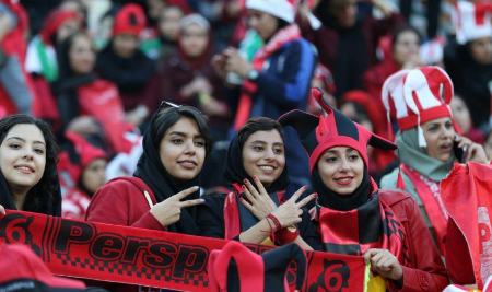 حضور بانوان در دیدار پرسپولیس و صنعت نفت،اخبار ورزشی،خبرهای ورزشی حضور بانوان در دیدار پرسپولیس و صنعت نفت،اخبار ورزشی،خبرهای ورزشی