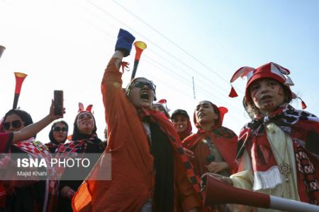 حضور بانوان در دیدار پرسپولیس و صنعت نفت،اخبار ورزشی،خبرهای ورزشی