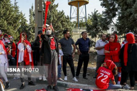 حضور بانوان در دیدار پرسپولیس و صنعت نفت،اخبار ورزشی،خبرهای ورزشی حضور بانوان در دیدار پرسپولیس و صنعت نفت،اخبار ورزشی،خبرهای ورزشی
