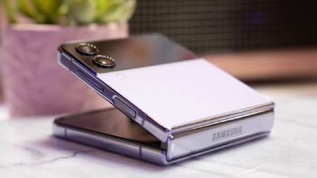 گوشی Galaxy Z Flip 4 گوشی Galaxy Z Flip 4