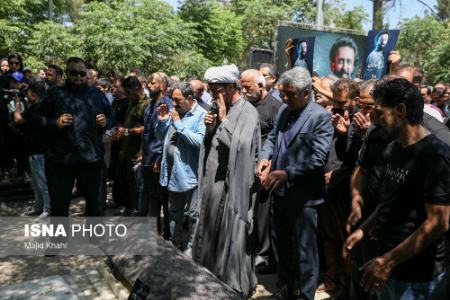 مراسم تشییع پیکر حسام محمودی،اخبار فرهنگی،خبرهای فرهنگی مراسم تشییع پیکر حسام محمودی،اخبار فرهنگی،خبرهای فرهنگی