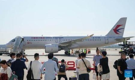 پروازهای اولین هواپیمای مسافربری ساخت چین ,اخباراقتصادی ,خبرهای اقتصادی 