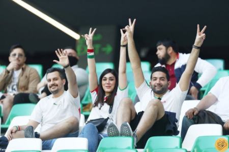عکس خبری،تماشاگران بازی ایران و ژاپن عکس خبری،تماشاگران بازی ایران و ژاپن