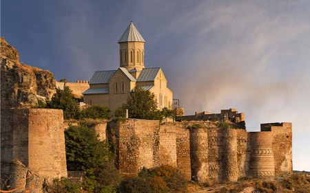قلعه ناریکالا در گرجستان