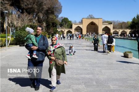 عکس خبری،مسافران نوروزی در کاخ چهلستون