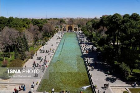 عکس خبری،مسافران نوروزی در کاخ چهلستون