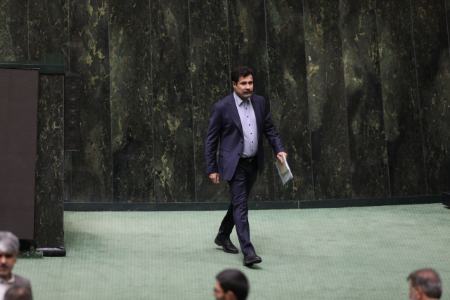 واکنش‌ها به مخالفت مجلس با استعفای حسین زاده،اخبار سیاسی،خبرهای سیاسی