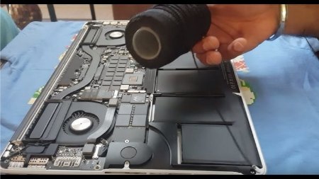 تعویض باتری مک بوک