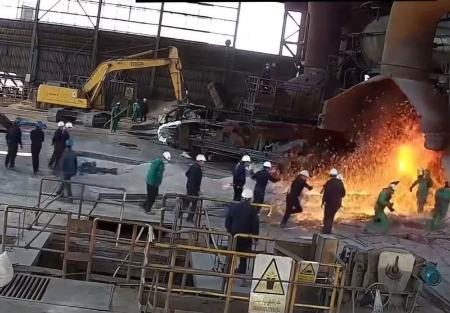 مواد مذاب کوره فولاد زرند کرمان،اخبار حوادث،خبرهای حوادث مواد مذاب کوره فولاد زرند کرمان،اخبار حوادث،خبرهای حوادث