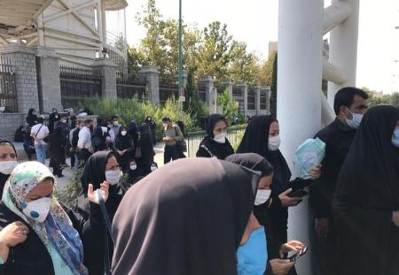تجمع جمعی از معلمان بازنشسته مقابل مجلس،اخبار اجتماعی،خبرهای اجتماعی تجمع جمعی از معلمان بازنشسته مقابل مجلس،اخبار اجتماعی،خبرهای اجتماعی