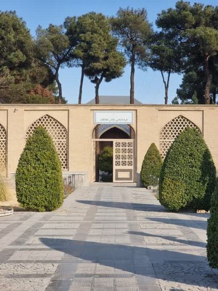 تعویض درب ورودی غربی کاخ چهلستون،اخبار اجتماعی،خبرهای اجتماعی تعویض درب ورودی غربی کاخ چهلستون،اخبار اجتماعی،خبرهای اجتماعی