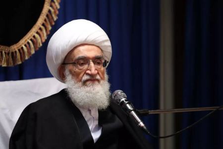 نوریهمدانی: گرانی کمر مردم را خم کرده است