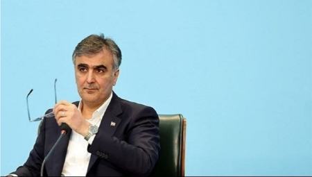 روزنامه هم میهن: آقای فرزین! بازگو کردن حرف های داخل تاکسیها درباره قیمت دلار، در شان شماست نیست